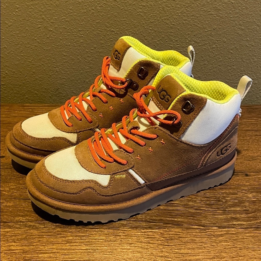 UGG cushioned Sneakers - Picture 1 of 6